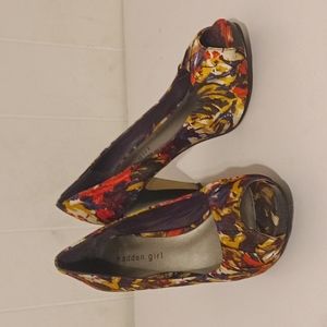 Madden girl Kebobe floral peep toe heels size 7